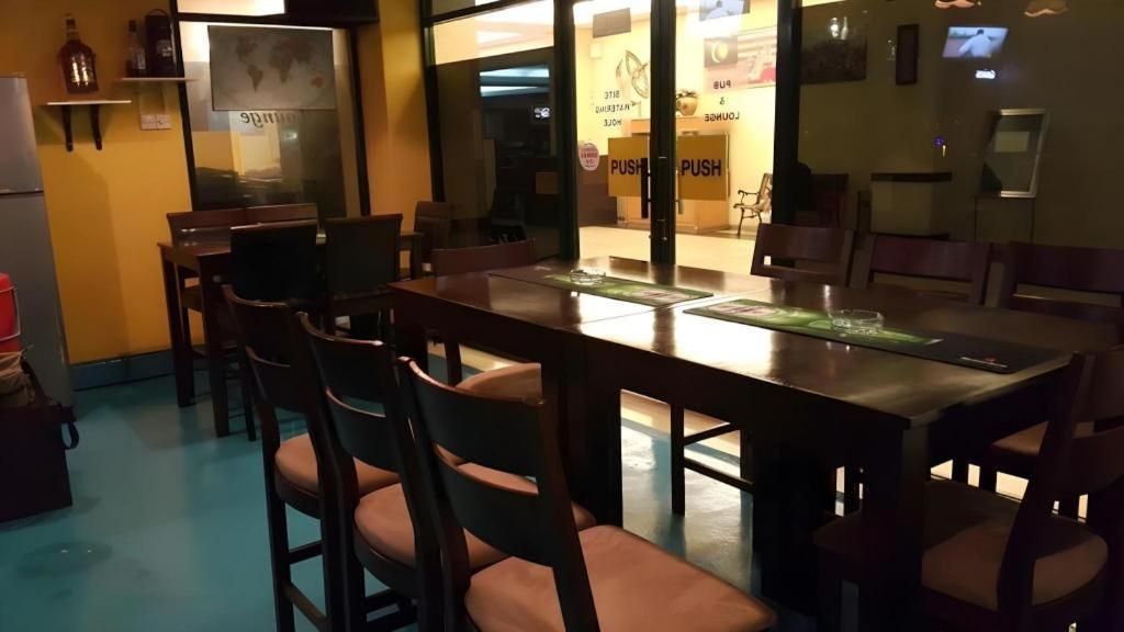 克朗希思塔纳酒店 巴生 外观 照片